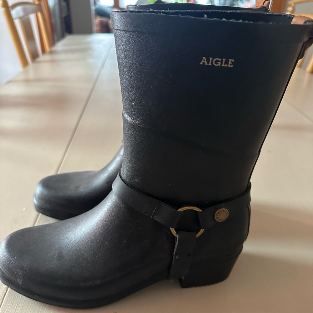 Aigle heeled, equestrian-style, French-made, black rain boot size 40 aka size 9
